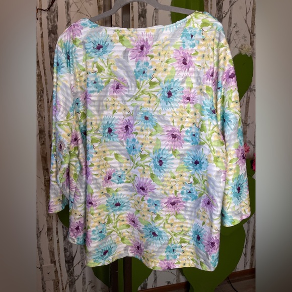 Allison Daley Pastel Floral Scoop Neck Tunic Blue, Lavender & Yellow P2P27”L:27” - Picture 5 of 5